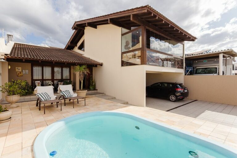 Casa Residencial à venda | Balneário | Florianópolis | CA0464
